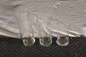 lot 299 image: Set of 3 Clear Glass Cylinder Vases