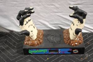 lot 321 image: Vintage Goosebumps Animated Hands Prop Display