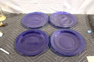 lot 337 image: Set of 4 Cobalt Blue Glass Dinner Plates