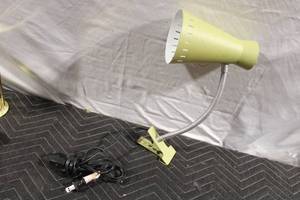 lot 338 image: Vintage Green Adjustable Clip-On Desk Lamp