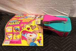 lot 343 image: Patch Pizzazz Craft Kit by Irwin Toy