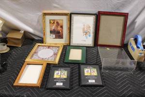 lot 387 image: Collection of Multi-Size Picture Frames