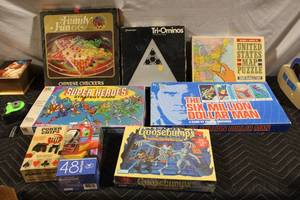 lot 392 image: Collection of Vintage Board Games including Chinese Checkers, Tri-Ominos, and More