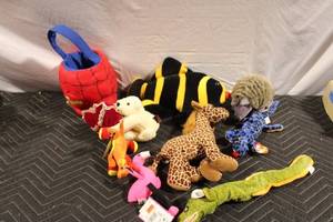 lot 401 image: Collection of 10 Plush Toys including Animals and Spiderman Bag
