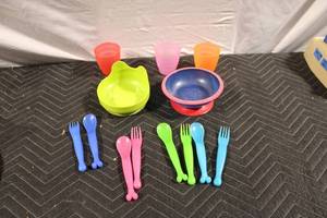 lot 406 image: Colorful Childrens Dining Set with Utensils and Bowls
