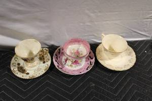 lot 414 image: Set of 3 Vintage Tea Cups and Saucers with Floral Designs