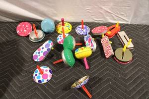 lot 438 image: Set of 14 Assorted Vintage Tin Spinning Tops