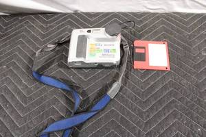 lot 439 image: Sony FD Mavica Digital Camera with Floppy Disk