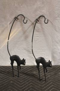 lot 466 image: Set of 2 Black Wrought Iron Cat Garden Hooks