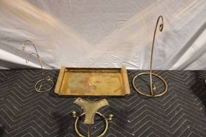 lot 467 image: Lot of Brass Display Stands and Tray