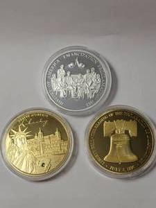 lot 17 image: 3 Tokens (Statue of Liberty,History of America,Liberty Bell)