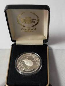 lot 73 image: 1943 1 Troy Oz. Silver Round (Bell Helicopter Collector Series)
