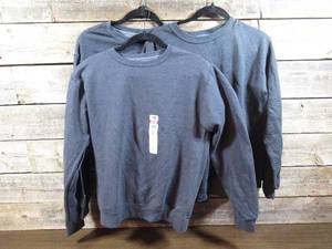 lot 111 image: Set of 3 Fruit of the Loom Sweat Shirts-Black Heath-Small