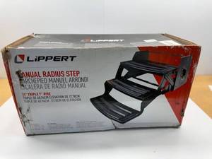 lot 5 image: Lippert Components 24 Radius Corner Manual Step - Triple, 7 Rise - 432687