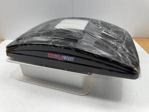 lot 34 image: MaxxFan Ventillation Fan with Smoke Lid and Manual Opening