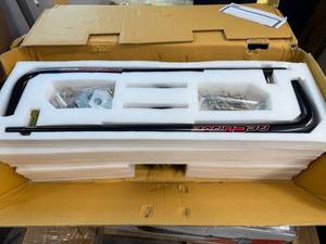 lot 48 image: Camco Eaz Lift ReCurve R3 1,000 lb Hitch