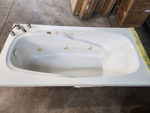 Integrity Whirlpool and Soaking Bath