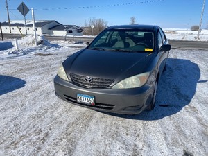 lot 15 image: 2004 Toyota Camry