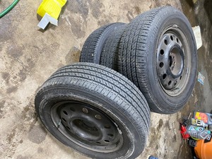 lot 14 image: Used 20565R15 rims and tires