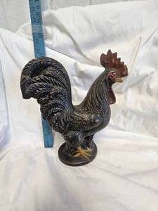 lot 21 image: Beautiful Wooden Rooster, Made in USA