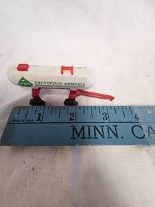 lot 35 image: ERTL like Anhydrous Tank