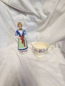 lot 45 image: Early 19th Century Occupied Japan Figure and Creamer