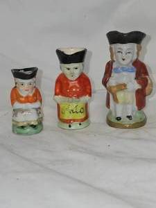 lot 46 image: 1940s Miniature Colonial Men, made in Japan