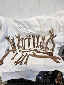 lot 87 image: Collection of Vintage 19th Century Hand Tools