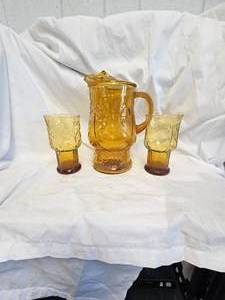 lot 74 image: Iced TeaLemonade Pitcher and 12 Glasses