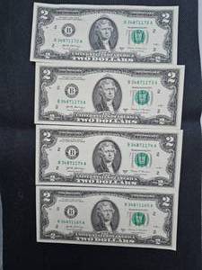 lot 101 image: 2017-A $2 Bills, BU, 4 Total, 3 Consecutive