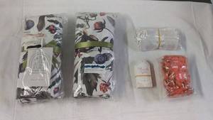 lot 14 image: 2 100% Fine Cotton Crib Sheets and Baby Themed Thank You Gifts