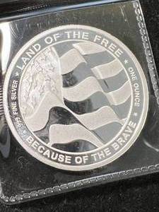 lot 07 image: 1 TROY OZ .999 FINE SILVER ARMY ROUND
