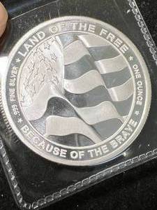 lot 13 image: 1 TROY OZ .999 FINE SILVER NAVY ROUND