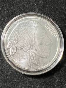 lot 18 image: 1 TROY OZ .999 FINE SILVER BUFFALO INDIAN ROUND IN AIRTITE