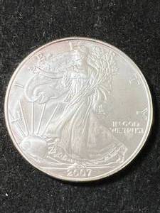 lot 23 image: 2007 AMERICAN SILVER EAGLE 1 TROY OZ .999 FINE SILVER