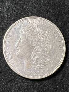 lot 74 image: 1921-D US MORGAN SILVER DOLLAR