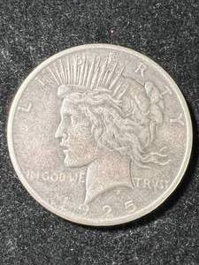 lot 79 image: 1925 US PEACE SILVER DOLLAR