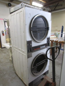 lot 19 image: Gas Dryers