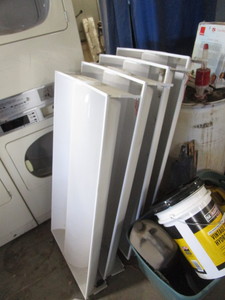 lot 24 image: (4) LED Light Fixture