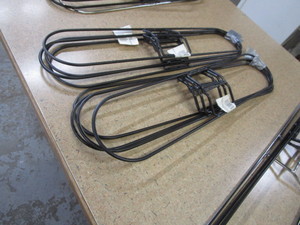 lot 34 image: (8) 24 Dust Mop Heads