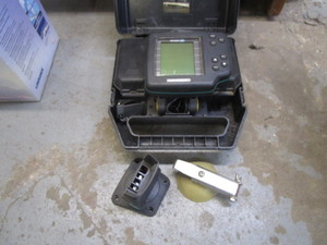 lot 47 image: Hummingbird Portable Fish Finder
