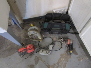 lot 59 image: Misc. Electric Tools & Tool Bag