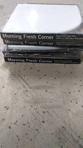 lot 37 image: Set of 4 Morning Fresh Corner Ceramic Shelves
