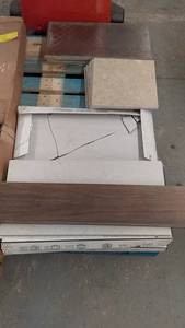 lot 46 image: Assorted Damaged Ceramic Tiles