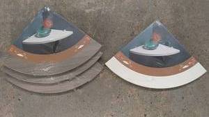 lot 52 image: Set of 4 Dolle Quarter Circle Shelves