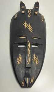 lot 140 image: 14-Inch Handcrafted Wooden Tribal Mask