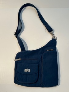 lot 150 image: Magellans Blue Crossbody Shoulder Bag with Multiple Pockets Travel Bag