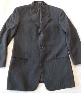lot 201 image: Giorgio Armani Le Collezioni Herringbone Wool Blazer - Size 40R