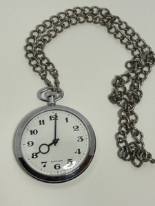 lot 204 image: Vintage Endura Pocket Watch with Chain