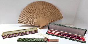 lot 117 image: Wooden Decorative Fan and Asian Cloisonn Chopsticks & Wood Set